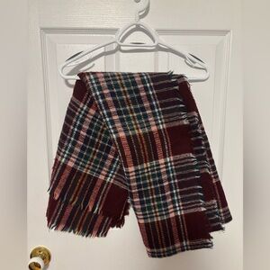 Oversized knit burgundy scarf